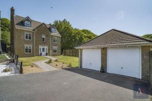 102, Ramsden Wood Road, Walsden, Todmorden OL14 7UD