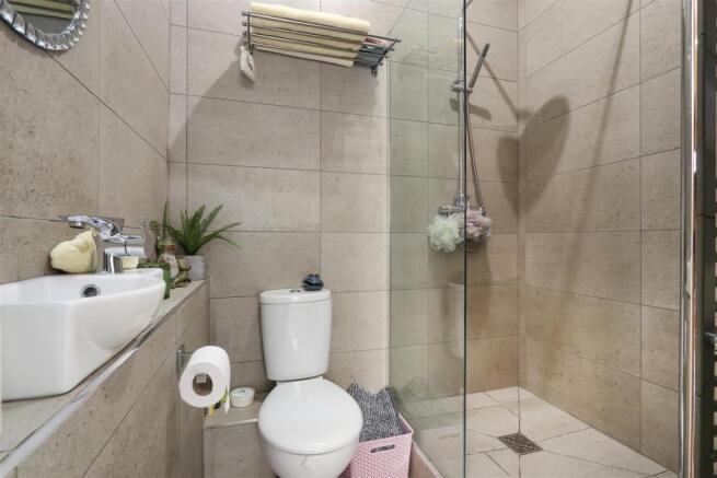 Shower Room.jpg