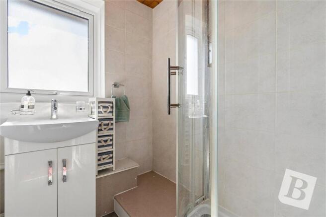 Bradwell Avenue, Dagenham, RM10 photo 4