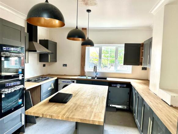 3 bed Semi-Detached for sale Image 5