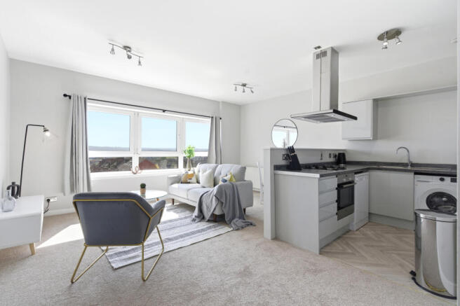 11 (5F3) Finlay Drive, Dennistoun, Glasgow, G31 2B