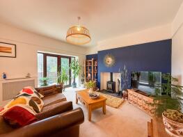 16, Upper Fold, Honley, Holmfirth HD9 6NX