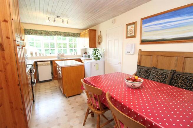 DINING KITCHEN