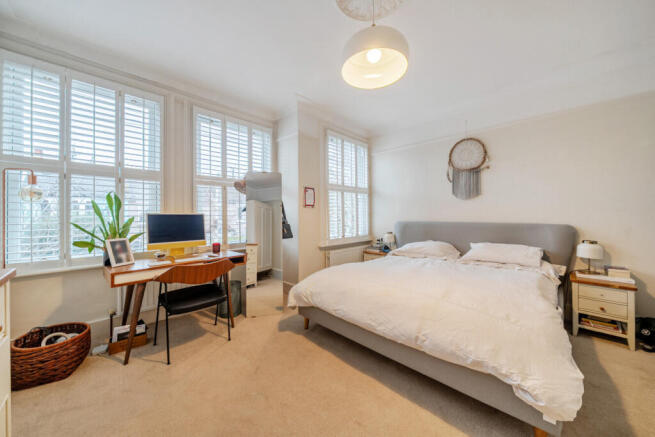 1407433-8-698c726...