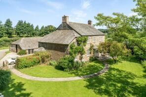 Landreyne Manor, Penhole Road, Coads Green, Launceston PL15 7LZ