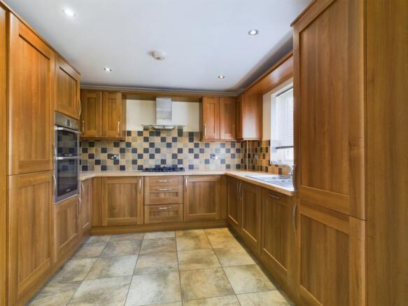 CAM01909G0-PR0197-STILL007