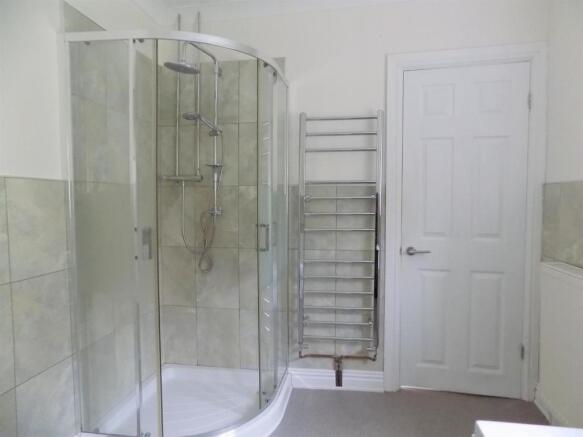 Family bathroom.