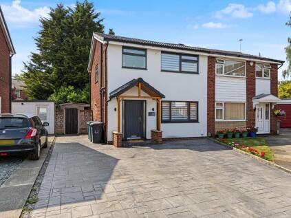 Wilton Gardens, Radcliffe, M26