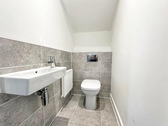 3 bed Semi-Detached to rent Image 11
