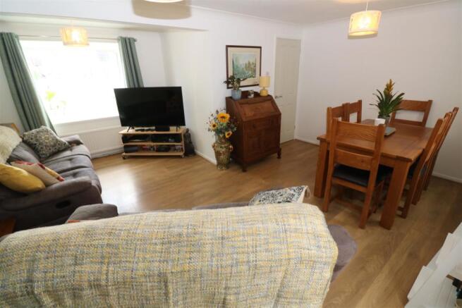 Lounge / Dining Room