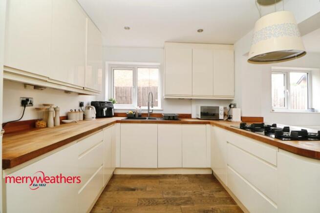 3 bed Semi-Detached for sale Image 4