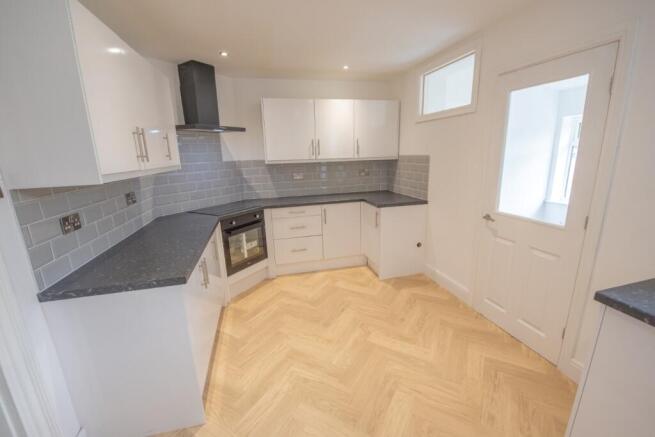 4 bed Terraced for sale Image 5