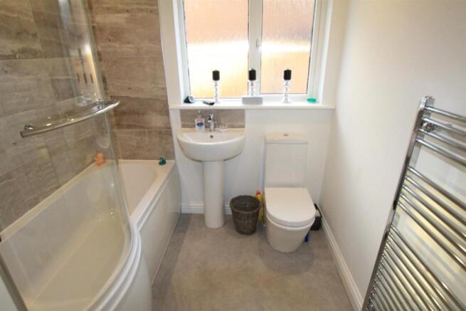 BATHROOM/WC