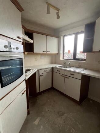 40 Cwrt Bryn Coed e.jpg