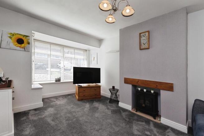 2 bed Semi-Detached Bungalow for sale Image 5