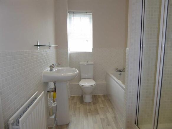 Bathroom / WC: