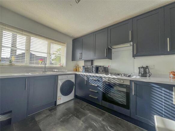 Chapel Close, Melksham photo 3