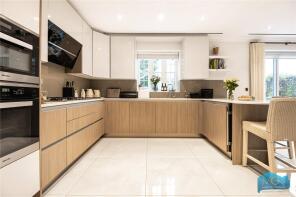 2, Cranberry Close, Mill Hill, London NW7 2FG