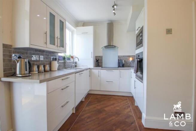 KITCHEN/DINER