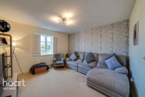 15, Wood Grove, Witham CM8 3FN
