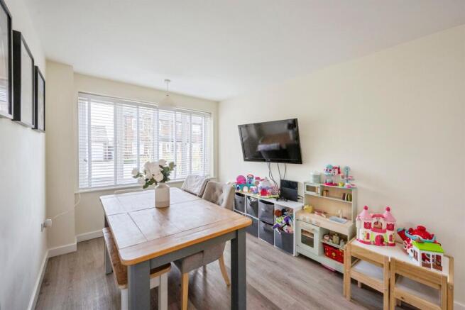 4 bed Detached for sale Image 7