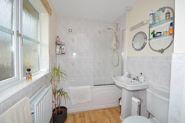 Penhale Rd (33) En-suite. .jpg