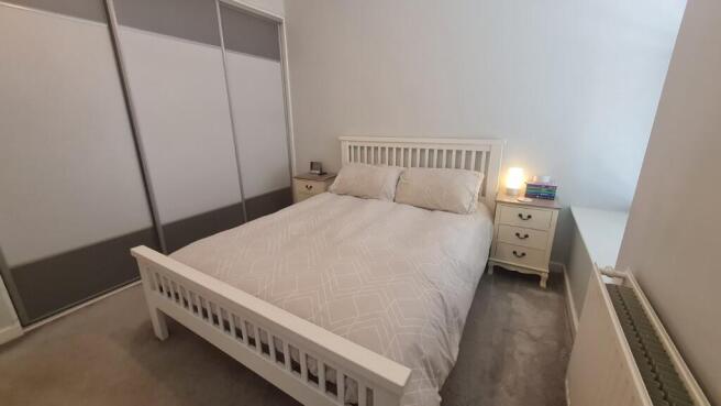 2 bed Flat to rent Image 9