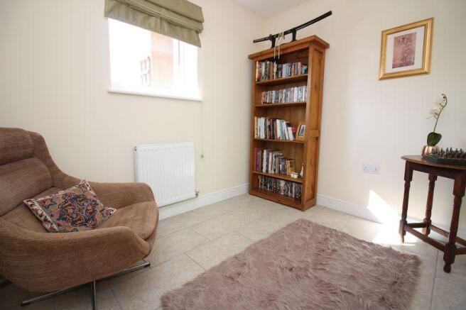 Study/bedroom 4