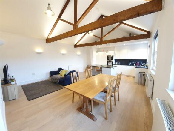 WB Lettings Ltd 5 Peter Baker House Newbury town c