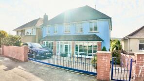 5, Highfield Road, Blackwood NP12 2EA