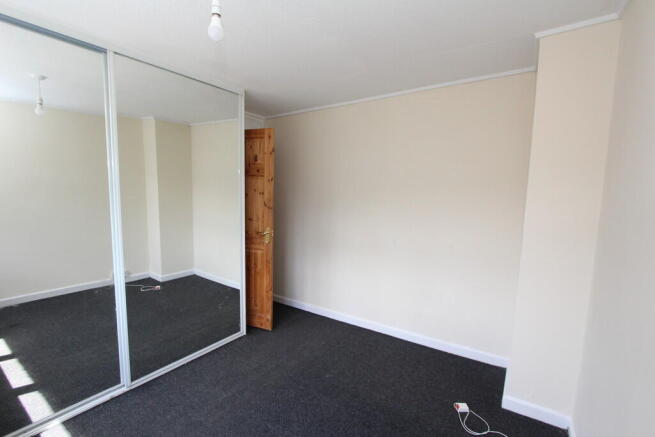 3 bed Terraced to rent Image 11