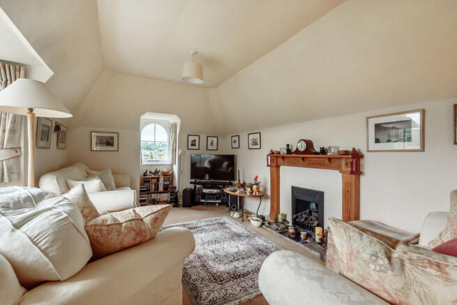 Living / Dining R...