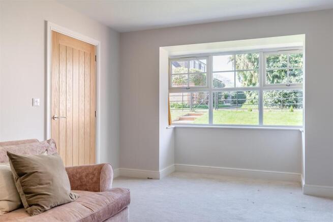 8641659-interior10.jpg
