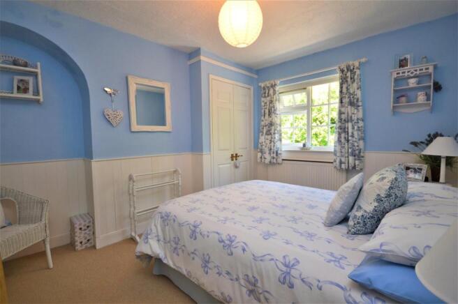 10 Bedroom 2 Bramble.JPG