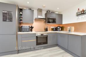 Flat 5, 10a Kelsey Apartments, Bridge Street, Leatherhead KT22 8FH