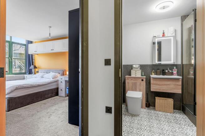 1 bed Flat for sale Image 12