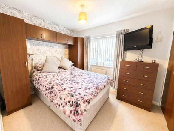 3 bed Semi-Detached for sale Image 9