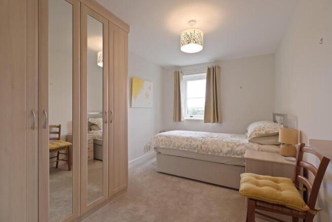 2 bed Flat for sale Image 11