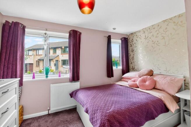 3 bed Semi-Detached for sale Image 6