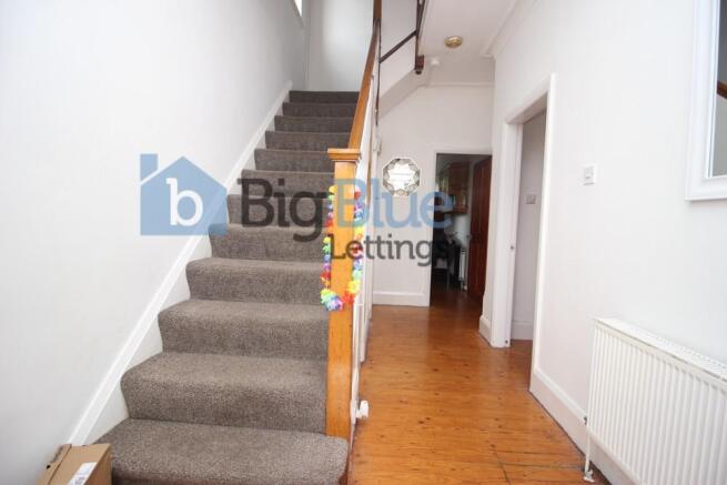 3 bed Semi-Detached to rent Image 8