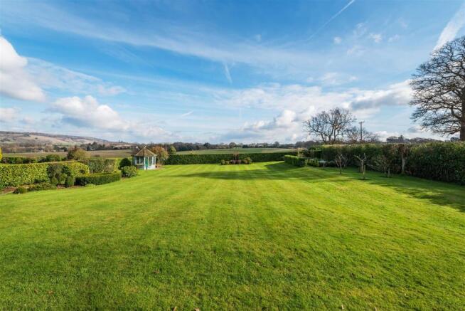 Tillingbourne-House-