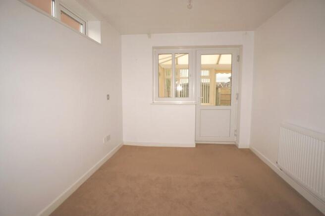 Bedroom 4.jpg