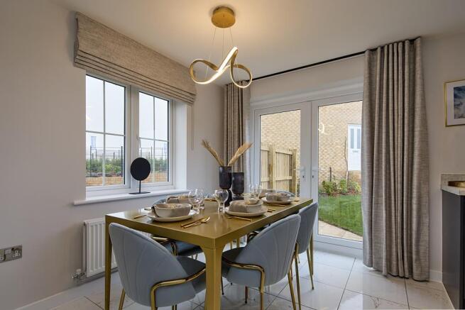 4 bed Detached to rent Image 10