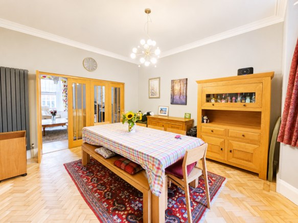 5 bed Terraced for sale Image 5