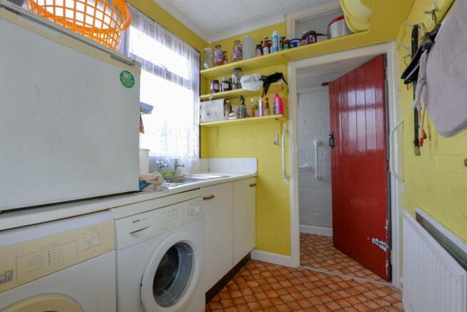 Utility Room 1.jpg