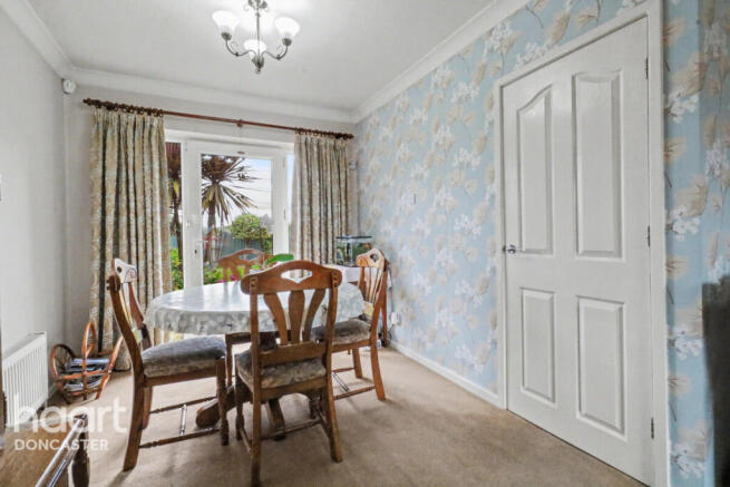 3 bed Semi-Detached for sale Image 8