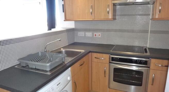 Flat 64, 237 Albert Road, Plymouth, Devon, PL2 1DL photo 4