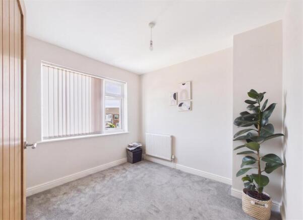 2 bed Terraced for sale Image 8