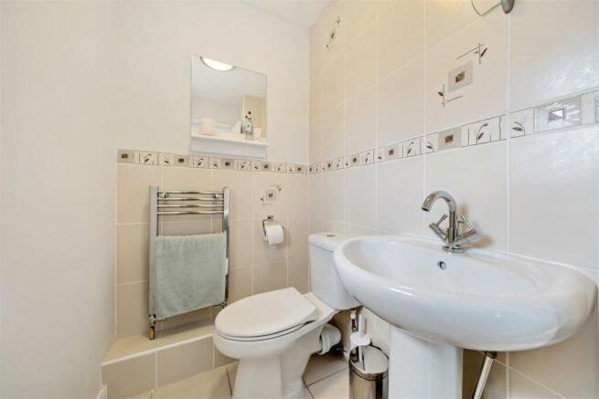 EN-SUITE W.C.