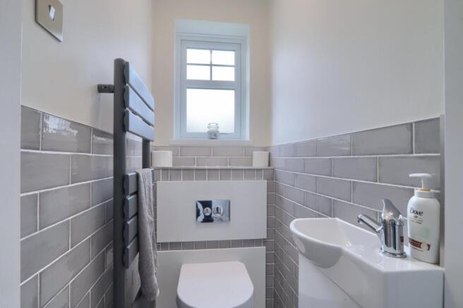 4 bed Semi-Detached for sale Image 5